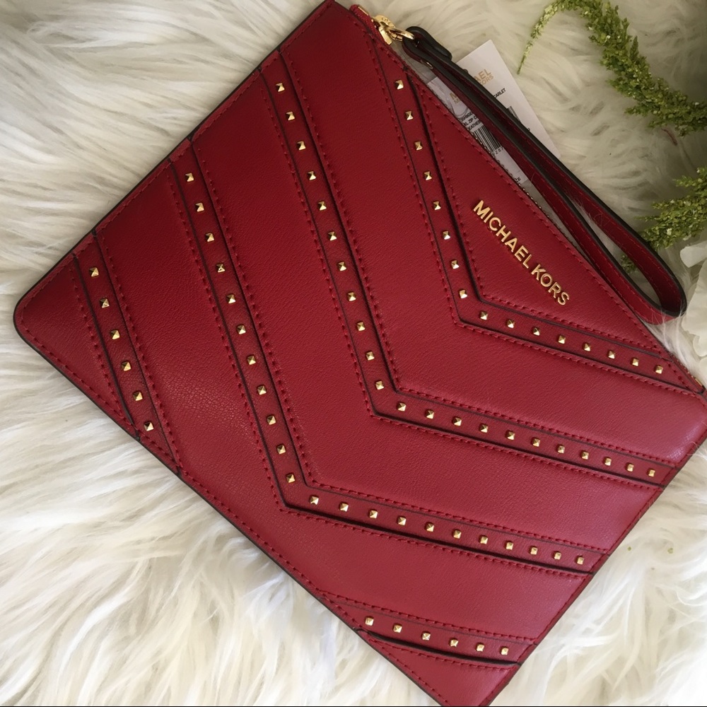 Last one ✨Michael Kors Ellis XL wristlet - Picture 6 of 6